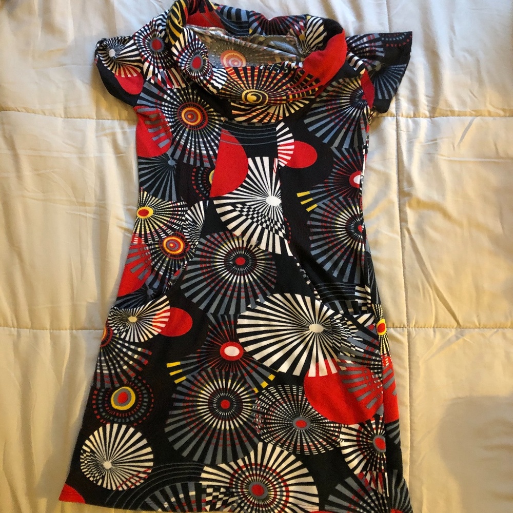 Short sleeve dress